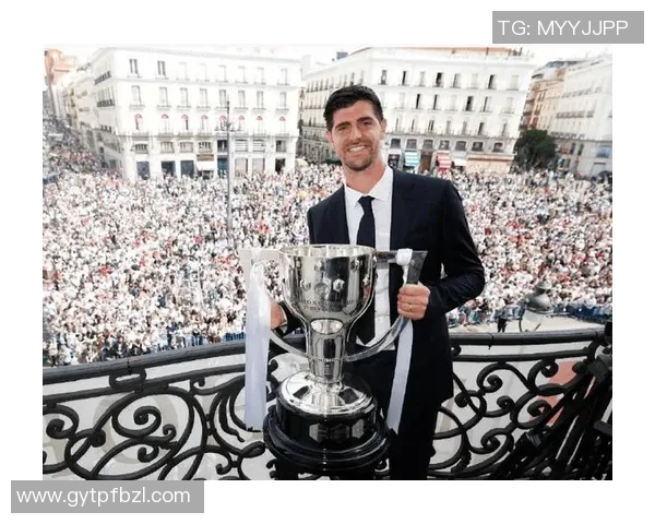 西甲门将转折点:库尔图瓦错失巴塞罗那牵手皇马,特尔施特根意外成赢家 西甲门将转折点:库尔图瓦错失巴塞罗那牵手皇马,特尔施特根意外成赢家